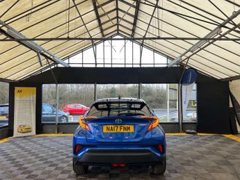 TOYOTA C-HR 1.8 C-HR-Dynamic HEV CVT 5dr