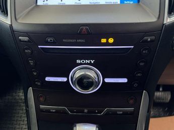 FORD EDGE 2.0 Edge Titanium TDCi Auto 4WD 5dr