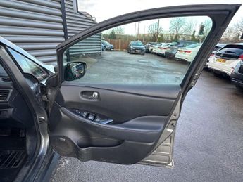 NISSAN LEAF Leaf Tekna 5dr