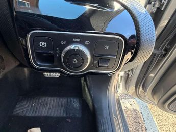 MERCEDES-BENZ CLA 1.3 CLA 200 AMG Line Auto 5dr