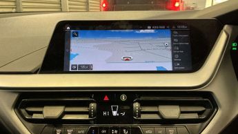 BMW 1 SERIES 1.5 116D SE Auto 5dr