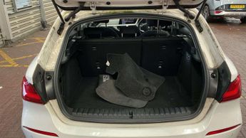 BMW 1 SERIES 1.5 116D SE Auto 5dr