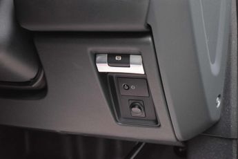 Land Rover DEFENDER 3.0 Defender X-Dynamic HSE D MHEV Auto 4WD 3dr