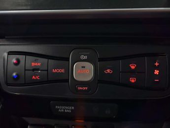 Nissan Leaf N-Connecta 5dr