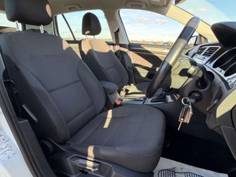 VOLKSWAGEN GOLF 1.0 Golf SE Nav TSi BlueMotion Technology Semi-Auto 5dr