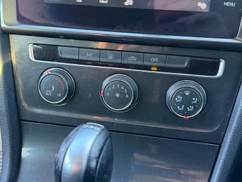 VOLKSWAGEN GOLF 1.0 Golf SE Nav TSi BlueMotion Technology Semi-Auto 5dr