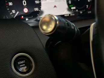 LAND ROVER DISCOVERY SPORT 1.5 Discovery Sport R-Dynamic SE P300e Auto 4WD 5dr