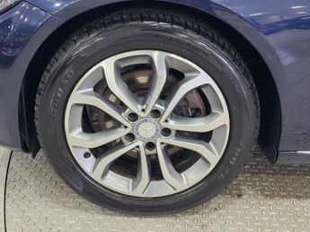 MERCEDES-BENZ C-CLASS 2.0 C200 Sport Auto 4dr