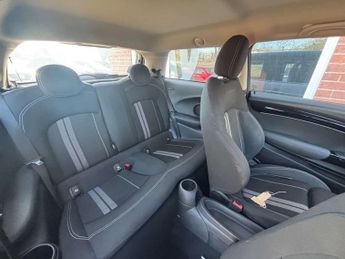 MINI HATCH Cooper S Electric Level 1 3dr