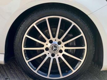 MERCEDES-BENZ A-CLASS 2.1 A 200 WhiteArt Premium+ D Automatic 5dr - NATIONAL DELIVERY*