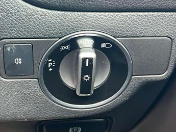 MERCEDES-BENZ A-CLASS 2.1 A 200 WhiteArt Premium+ D Automatic 5dr - NATIONAL DELIVERY*