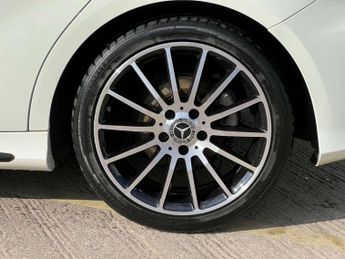 MERCEDES-BENZ A-CLASS 2.1 A 200 WhiteArt Premium+ D Automatic 5dr - NATIONAL DELIVERY*