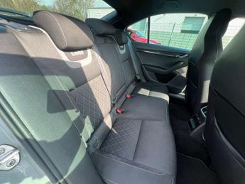 SKODA OCTAVIA 2.0 Octavia vRS TDI 4x4 Semi-Automatic 4WD 5dr - NATIONAL DELIVE