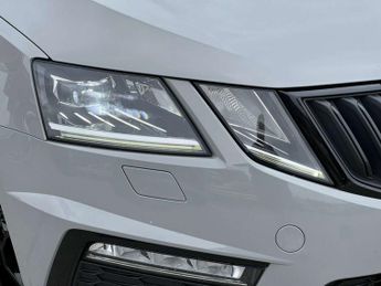 SKODA OCTAVIA 2.0 Octavia vRS TDI 4x4 Semi-Automatic 4WD 5dr - NATIONAL DELIVE