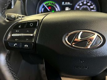 HYUNDAI KONA 1.6 Kona Premium SE GDi HEV Semi-Auto 5dr