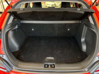 HYUNDAI KONA 1.6 Kona Premium SE GDi HEV Semi-Auto 5dr