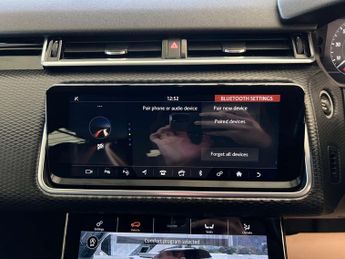 LAND ROVER RANGE ROVER VELAR 2.0 Range Rover Velar R-Dynamic SE D180 Auto 4WD 5dr