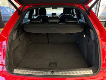 AUDI Q3 2.0 Q3 S Line Edition TDI Quattro Semi-Auto 4WD 5dr