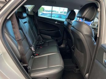 HYUNDAI TUCSON 1.7 Tucson Sport Edition 2WD CRDi Semi-Auto 5dr