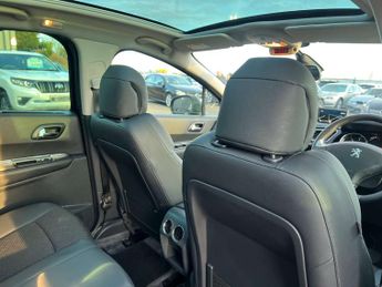 Peugeot 3008 1.6 3008 Allure Blue HDi S/S Auto 5dr