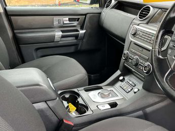 Land Rover DISCOVERY 3.0 Discovery GS SDV6 Auto 4WD 5dr
