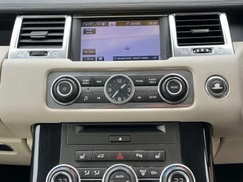 Land Rover RANGE ROVER SPORT 3.0 Range Rover Sport HSE Luxury SDV6 Auto 4WD 5dr