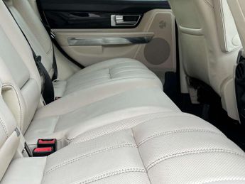 Land Rover RANGE ROVER SPORT 3.0 Range Rover Sport HSE Luxury SDV6 Auto 4WD 5dr