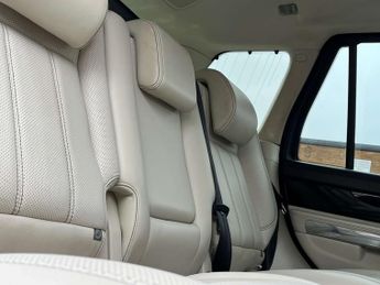 Land Rover RANGE ROVER SPORT 3.0 Range Rover Sport HSE Luxury SDV6 Auto 4WD 5dr