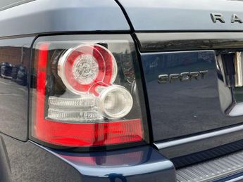 Land Rover RANGE ROVER SPORT 3.0 Range Rover Sport HSE Luxury SDV6 Auto 4WD 5dr