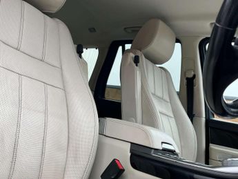 Land Rover RANGE ROVER SPORT 3.0 Range Rover Sport HSE Luxury SDV6 Auto 4WD 5dr