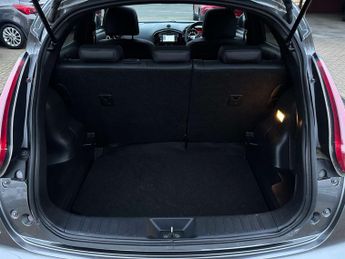 NISSAN JUKE 1.6 Juke Tekna CVT 5dr