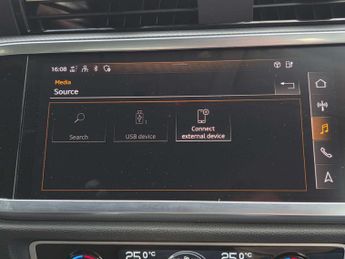 AUDI Q3 1.4 Q3 Technik 45 TFSI E Semi-Auto 5dr