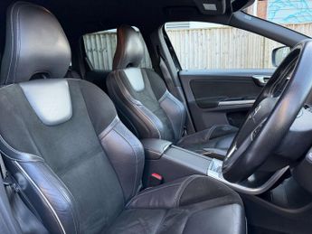 VOLVO XC60 2.4 XC60 R-Design Nav D4 AWD Auto 4WD 5dr