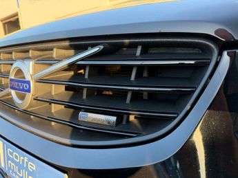 VOLVO XC60 2.4 XC60 R-Design Nav D4 AWD Auto 4WD 5dr