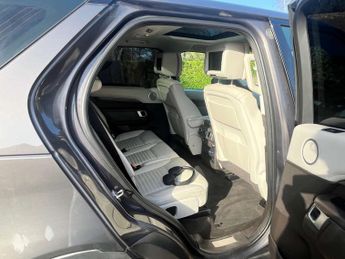 Land Rover DISCOVERY 3.0 Discovery Luxury HSE TD6 Auto 4WD 5dr