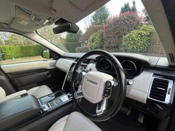 Land Rover DISCOVERY 3.0 Discovery Luxury HSE TD6 Auto 4WD 5dr