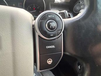 Land Rover DISCOVERY 3.0 Discovery Luxury HSE TD6 Auto 4WD 5dr