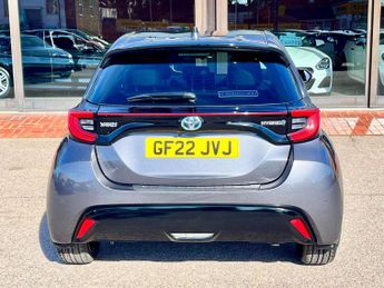 TOYOTA YARIS 1.5 Yaris Dynamic HEV CVT 5dr