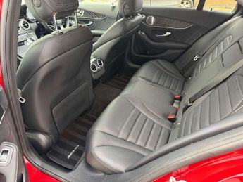 Mercedes-Benz C-CLASS 2.0 C 220 AMG Line Premium+ D Auto 4dr