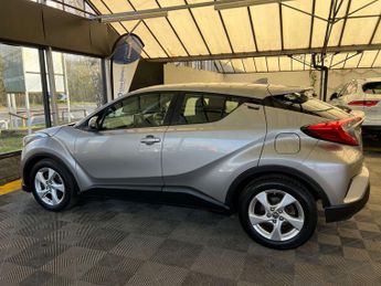TOYOTA C-HR 1.8 C-HR Icon HEV CVT 5dr