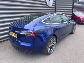TESLA MODEL 3 Model 3 Standard Range + 4dr