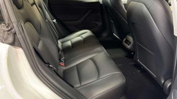 TESLA MODEL 3 Model 3 Standard Range + 4dr
