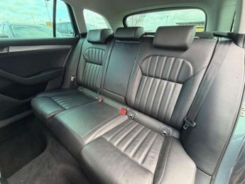 SKODA SUPERB 2.0 Superb SE L Executive TDI 4x4 Semi-Auto 4WD 5dr