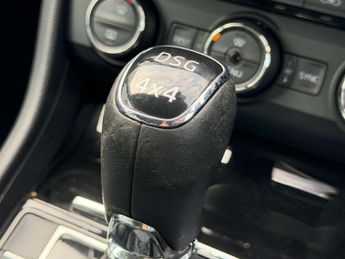 SKODA SUPERB 2.0 Superb SE L Executive TDI 4x4 Semi-Auto 4WD 5dr