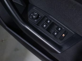 VOLKSWAGEN T-ROC 1.5 T-Roc SEL TSi Evo Semi-Auto 5dr