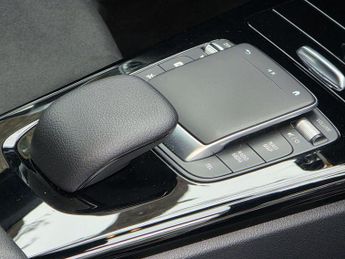 MERCEDES-BENZ A-CLASS 2.0 A 200 Exclusive Edition D Auto 5dr