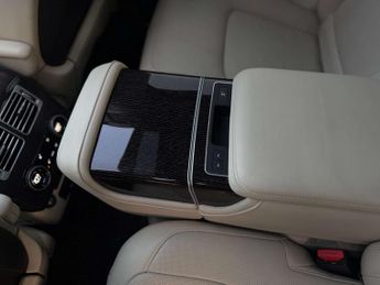 LAND ROVER RANGE ROVER 4.4 Range Rover Autobiography SDV8 Auto 4WD 5dr