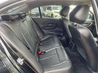 BMW 3 SERIES 2.0 320d Luxury Auto 4dr