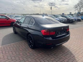 BMW 3 SERIES 2.0 320d Luxury Auto 4dr