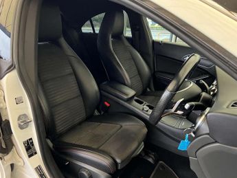 MERCEDES-BENZ CLA 2.1 CLA 220 AMG Line Night Edition D Auto 4dr